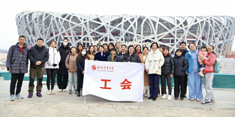 奥林匹克博物馆合影.jpg